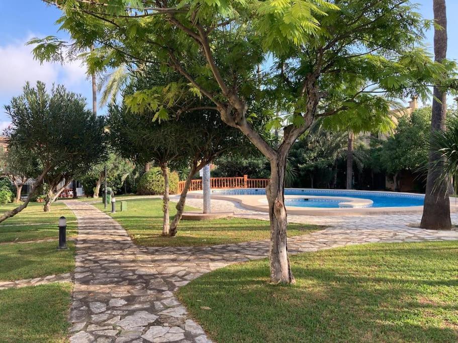 Adosado En Denia Con Gran Jardin Villa Exterior photo